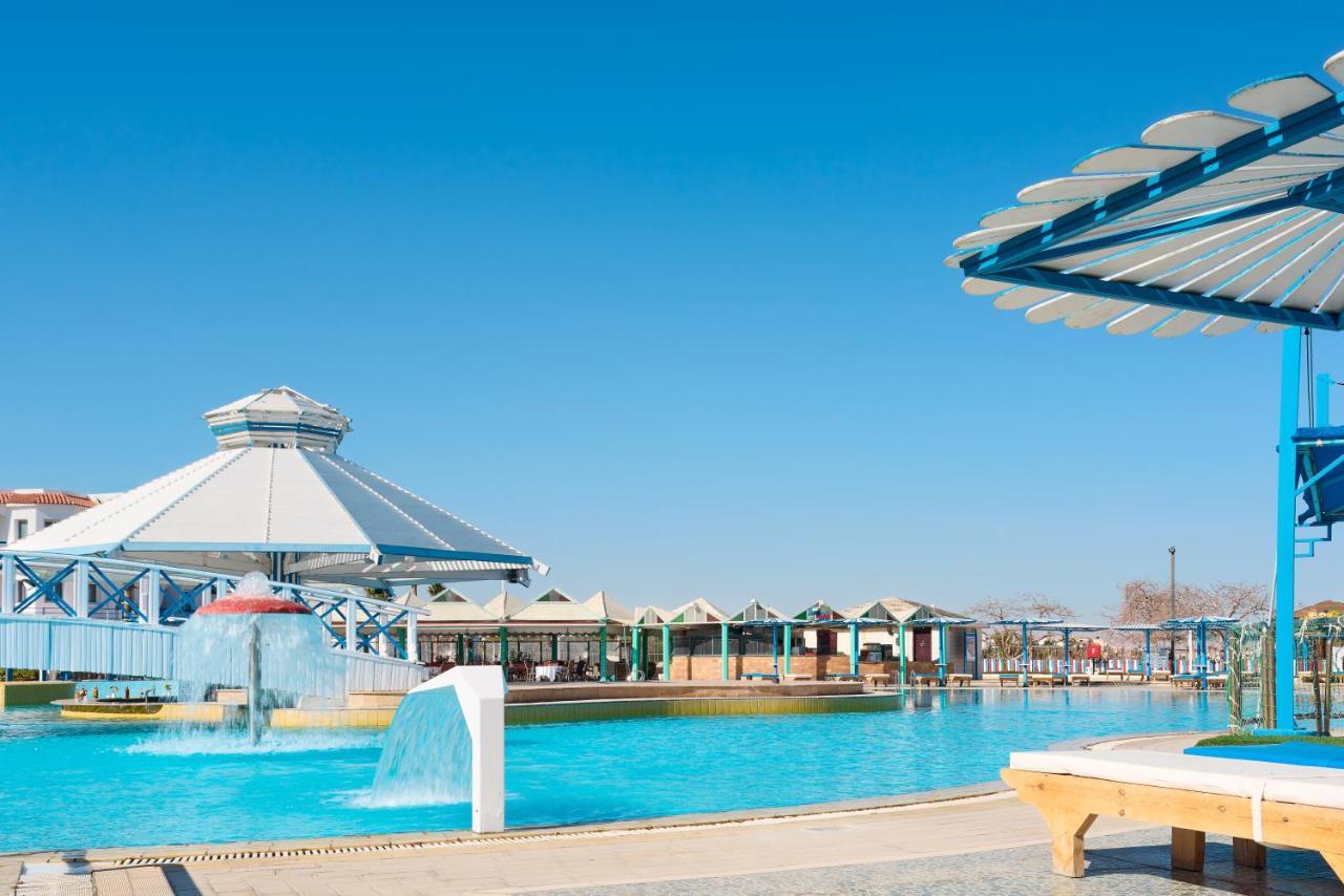 Dreams Beach Resort - Sharm El Sheikh Esterno foto The resort's main pool